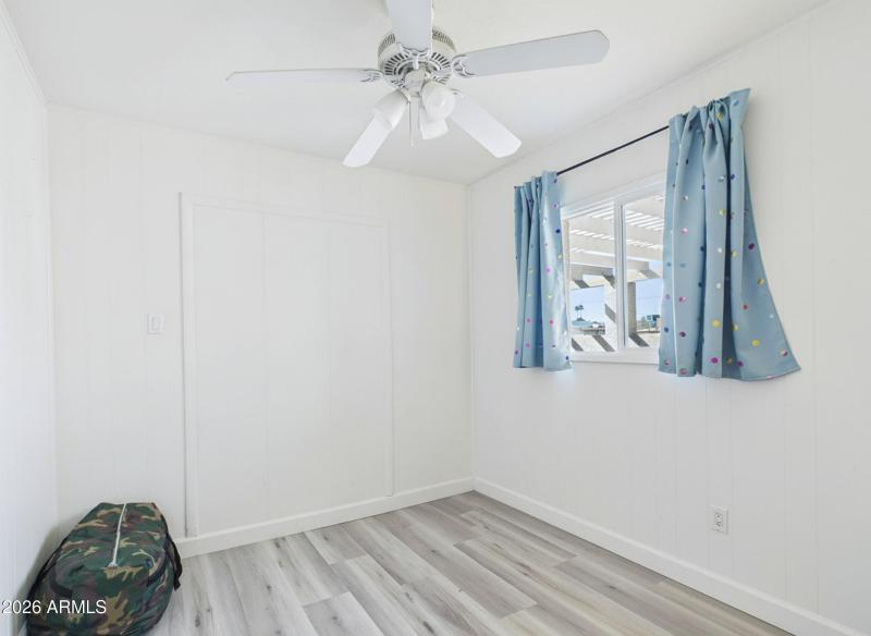 CAM03379G0-PR0185-STILL014-001