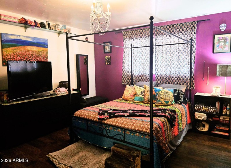 Master Bedroom (View A)