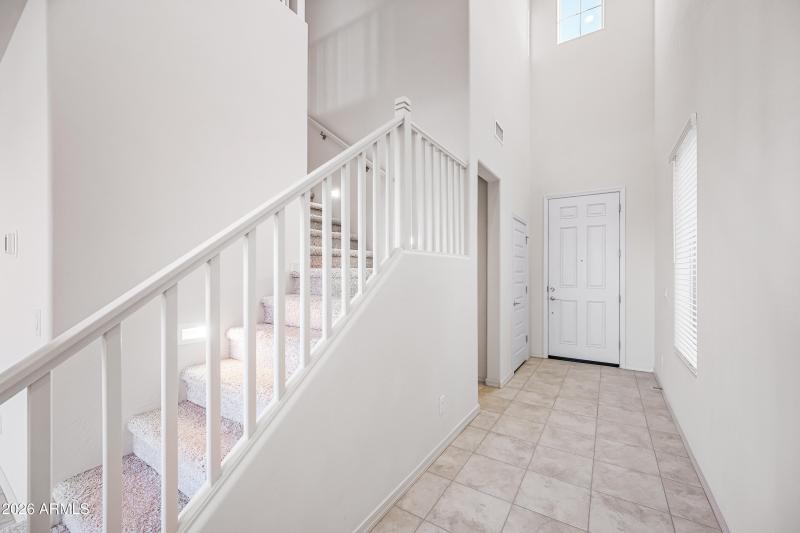 18-17566WSJA-ocupix-