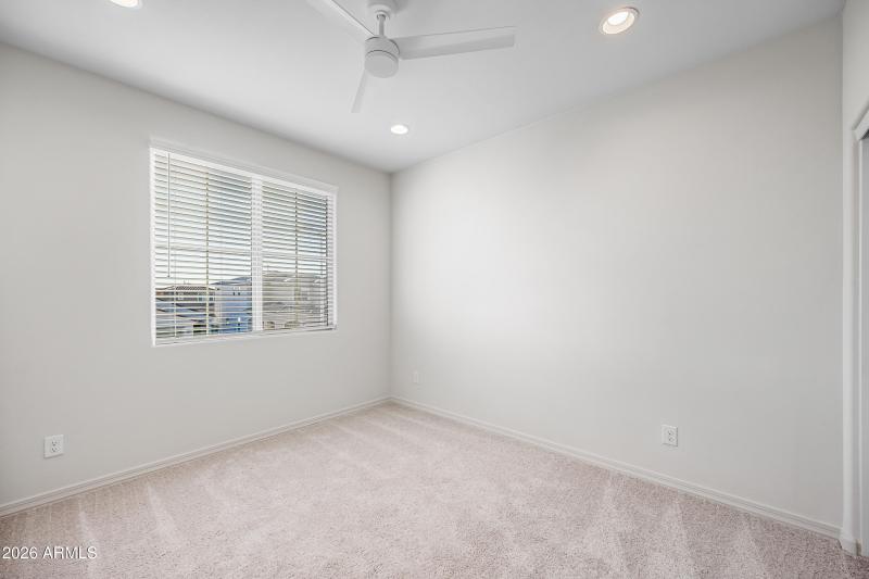 29-17566WSJA-ocupix-