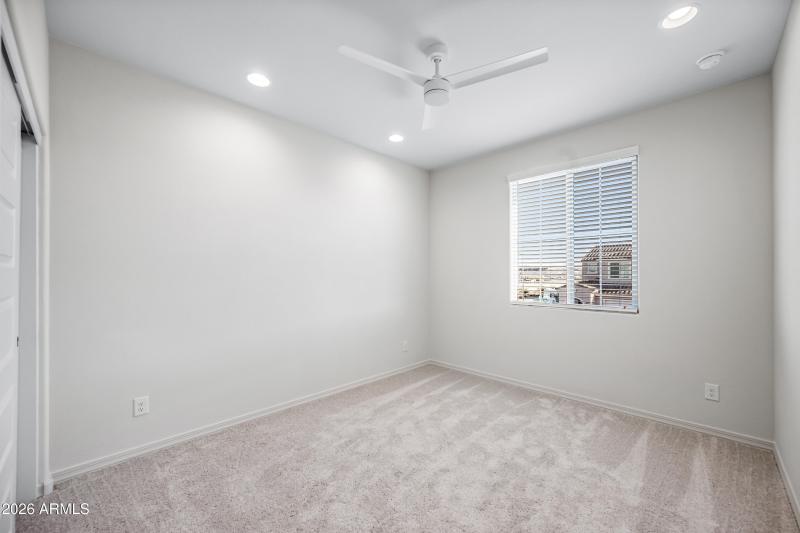 30-17566WSJA-ocupix-