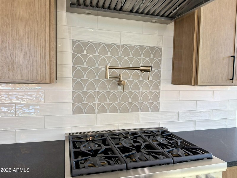 Chef-Worthy Gas Range & Pot Filler