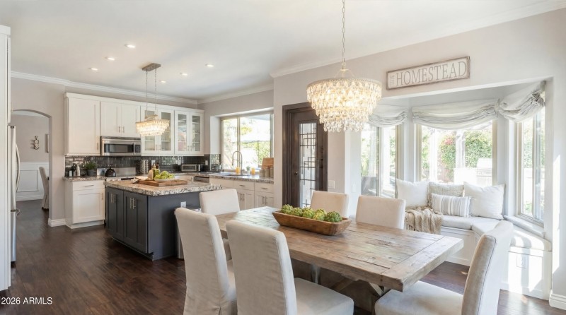 Kitchen (2) - Staged