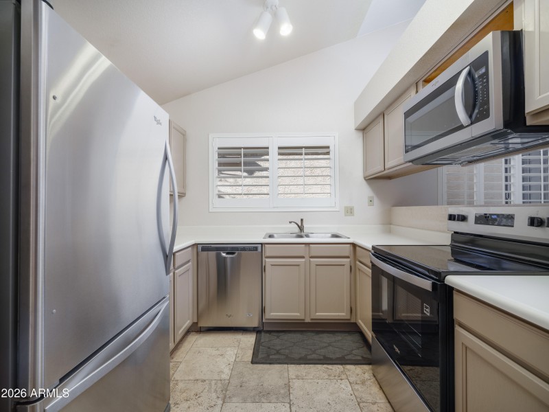 1836 N Stapley Dr-20