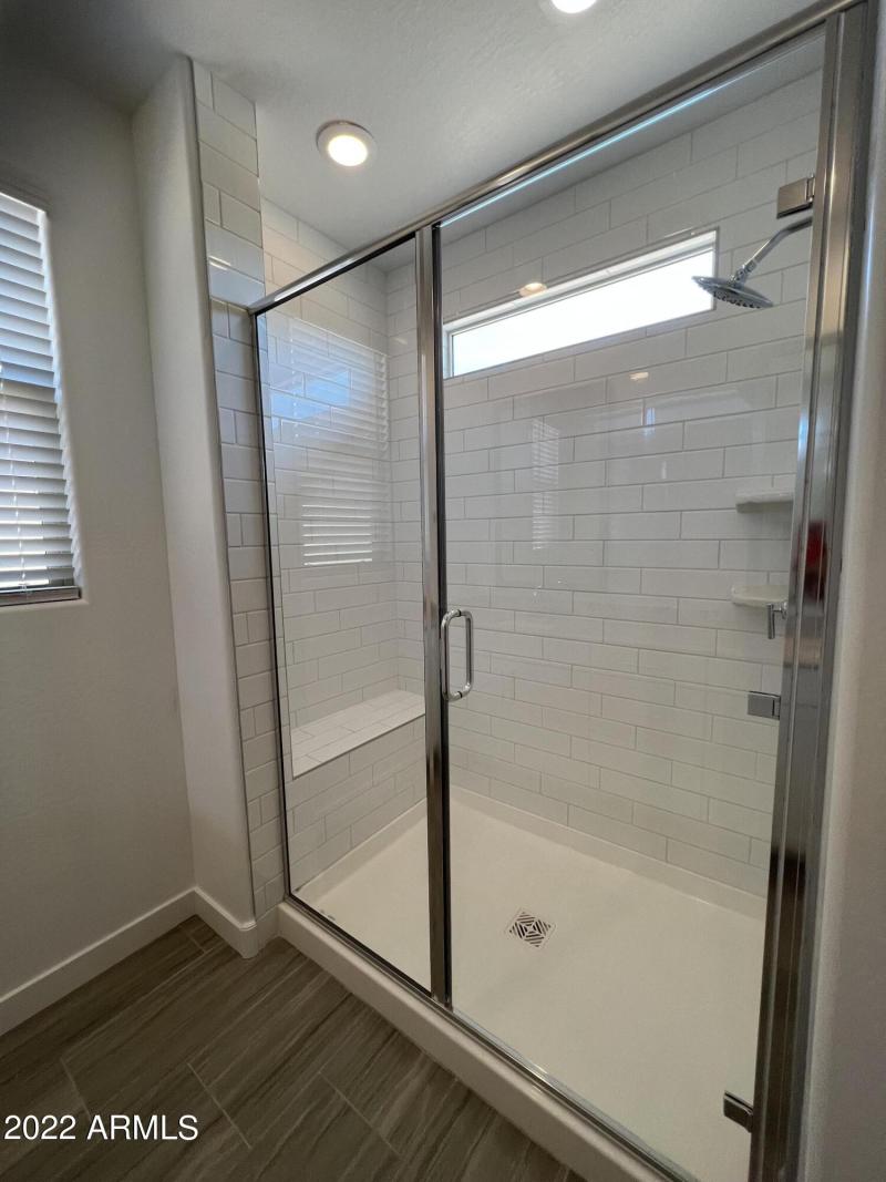 Master walk in shower