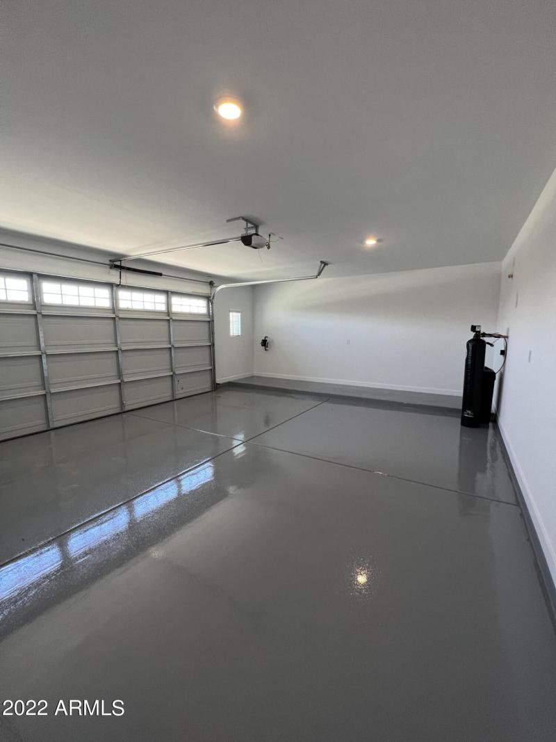 Spacious 2.5 car garage With Epoxy