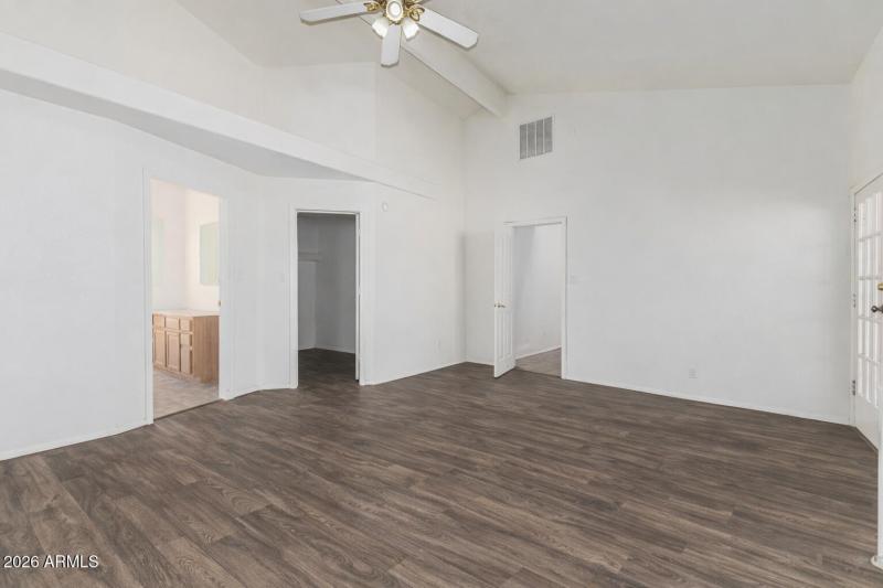 FF7787C0-A112-4CB1-9FA2-8EEC2DB97CC4