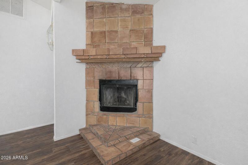 E1507421-930B-4E97-B4BC-386199B5C059