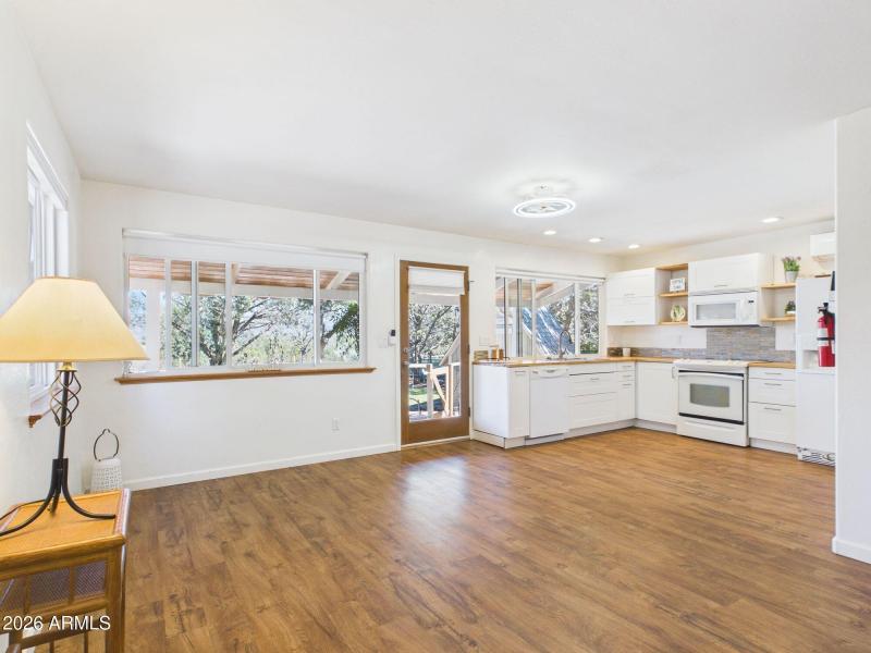 11-web-or-mls-CAM03379G0-PR0184-STILL002