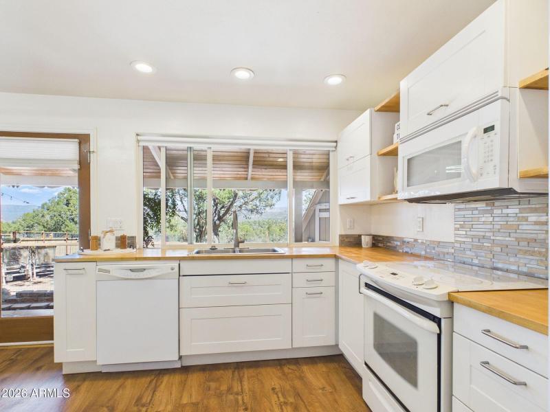 13-web-or-mls-CAM03379G0-PR0184-STILL004