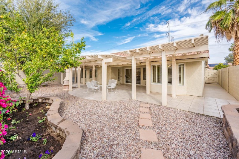 1033 E Hearne Way - MLS-43