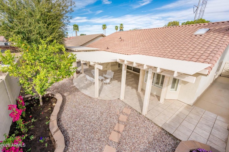 1033 E Hearne Way - MLS-44