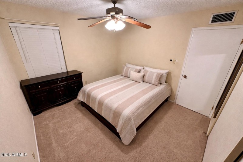 6EDD75CF-7FAC-4EA8-808E-1A07C8CAC31F