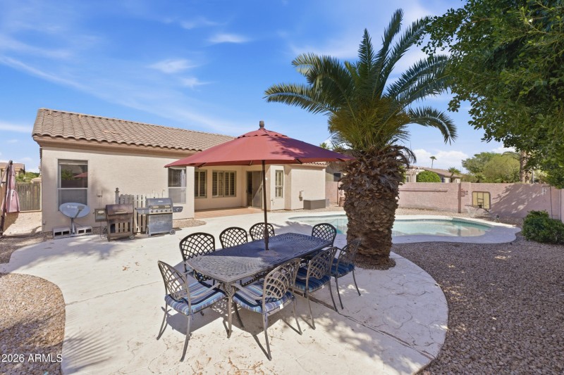 35_1645 e orangewood st-35