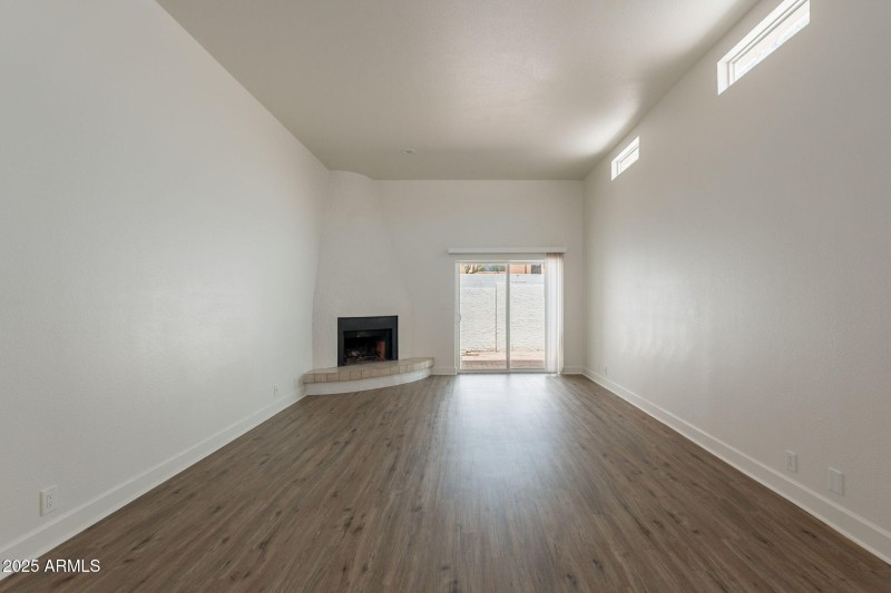 10-web-or-mls-37th-10