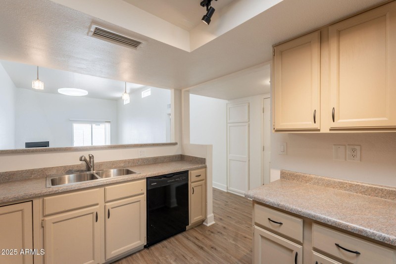 13-web-or-mls-37th-13