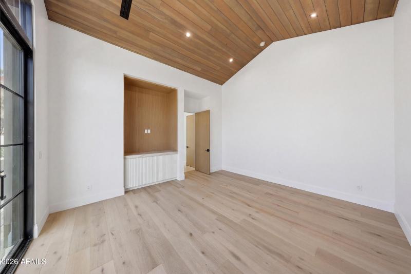 Bedroom 5/Office