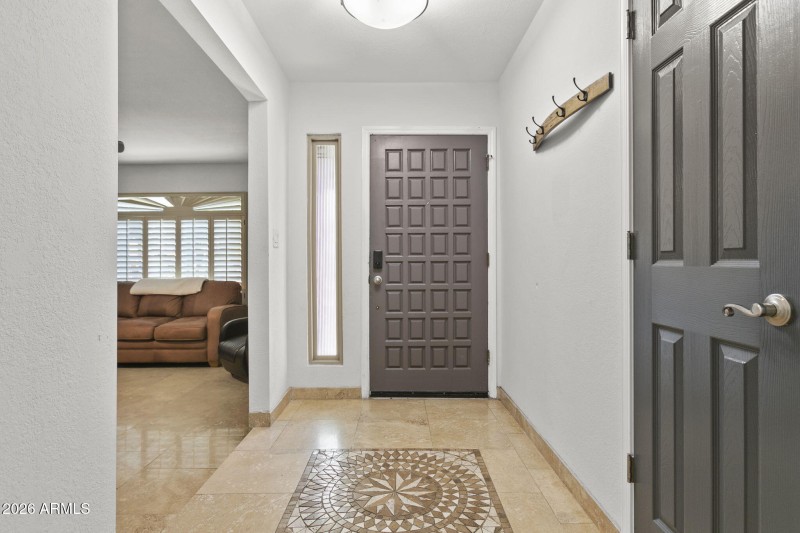 18-web-or-mls-5734-e-betty-elyse-ln