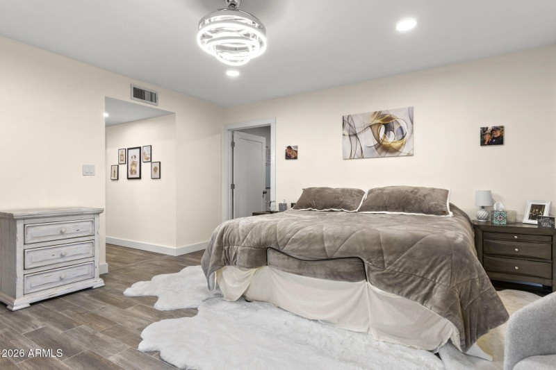 29-web-or-mls-5734-e-betty-elyse-ln