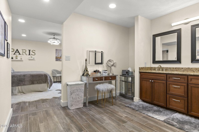 30-web-or-mls-5734-e-betty-elyse-ln