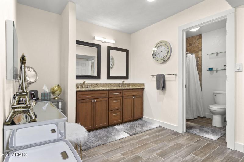 32-web-or-mls-5734-e-betty-elyse-ln