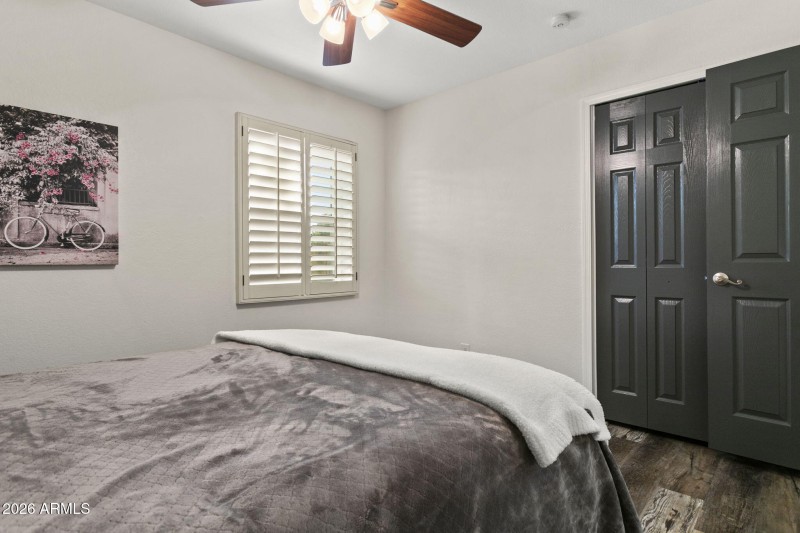 40-web-or-mls-5734-e-betty-elyse-ln