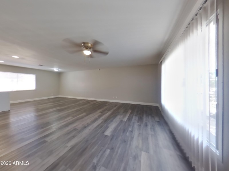 1_pc_VhvsjZoscM_q6qhVa5kaR_layout_1