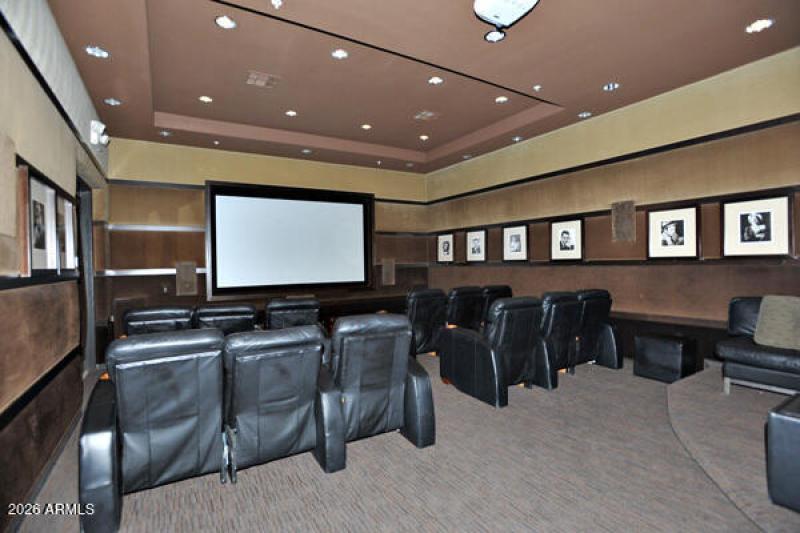Venu pic 7-theater room