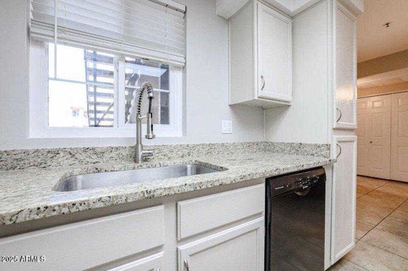 9451 E Becker Ln, 14 1031