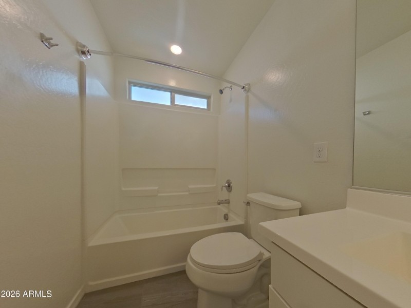 13_pc_2hAV4MvCrC_w9G96LbCp1_layout_0