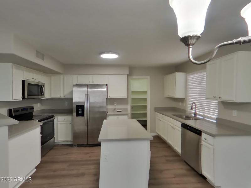 4_pc_3VPiiN3cIX_eBD8KJWdpl_other_room_Kx