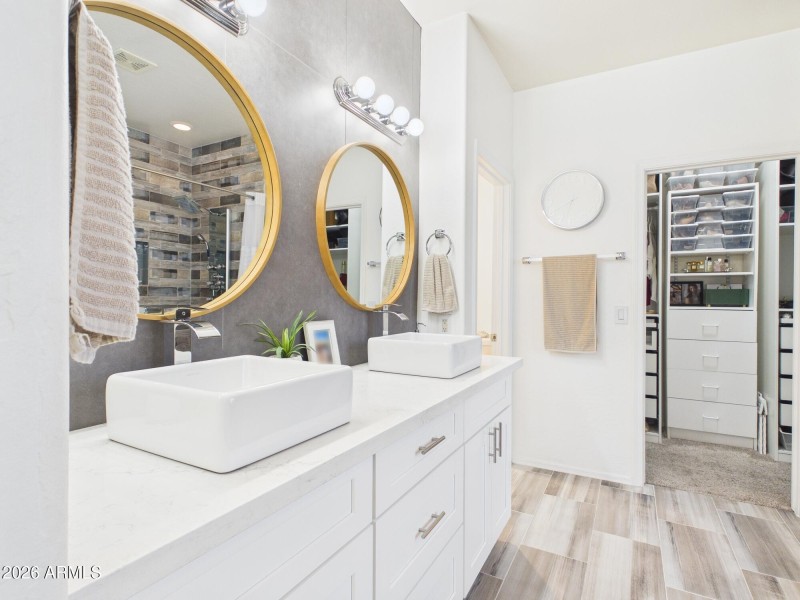 Elegant Master Bath with Dual Vanity