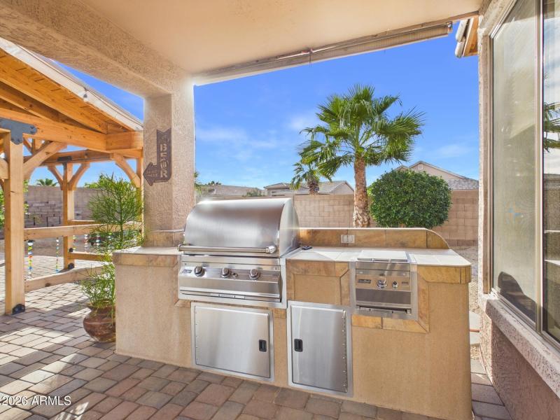 Outdoor Cooking & Grilling Station