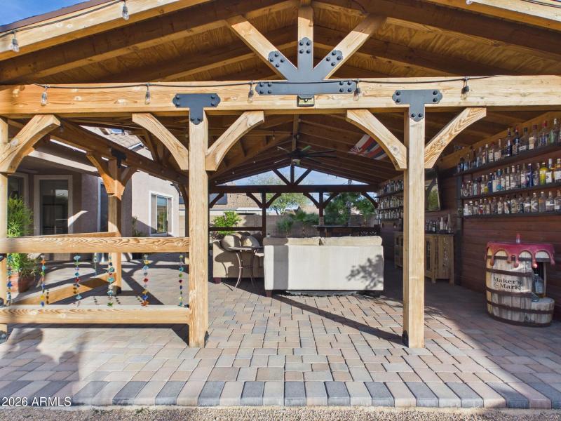 CAM02404G0-PR0196-STILL025