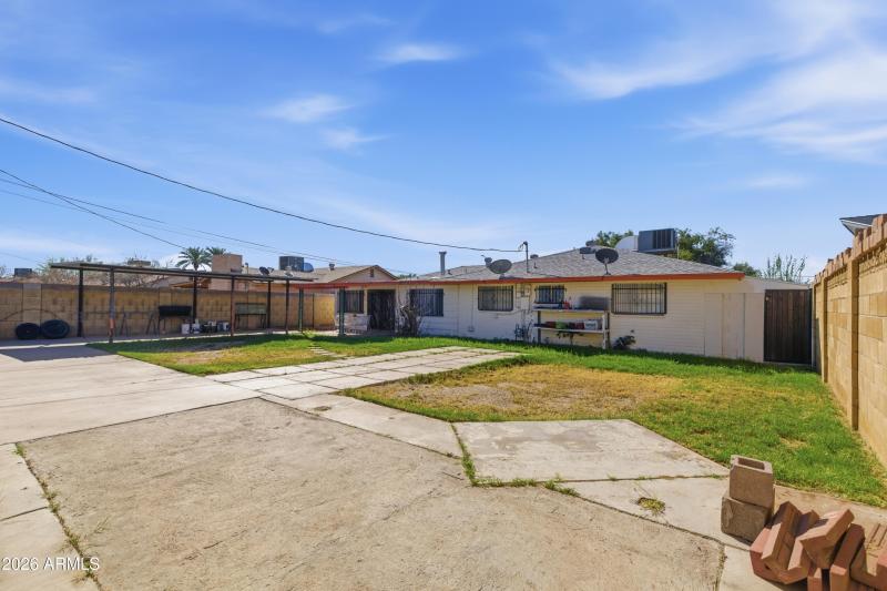 3322_W_Pierson_St_10