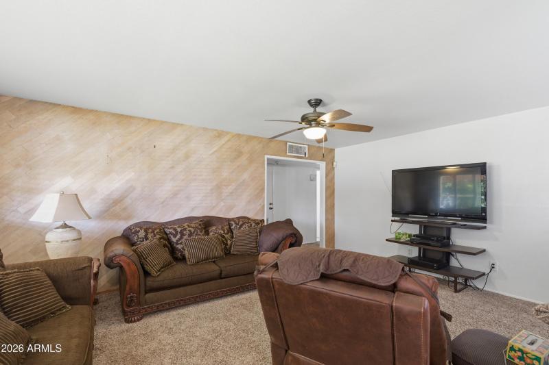 3322_W_Pierson_St_13