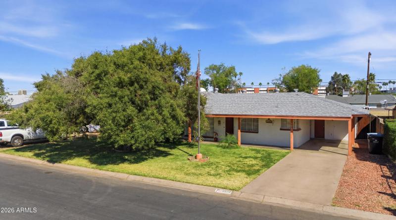 Drone_3322_W_Pierson_St_2