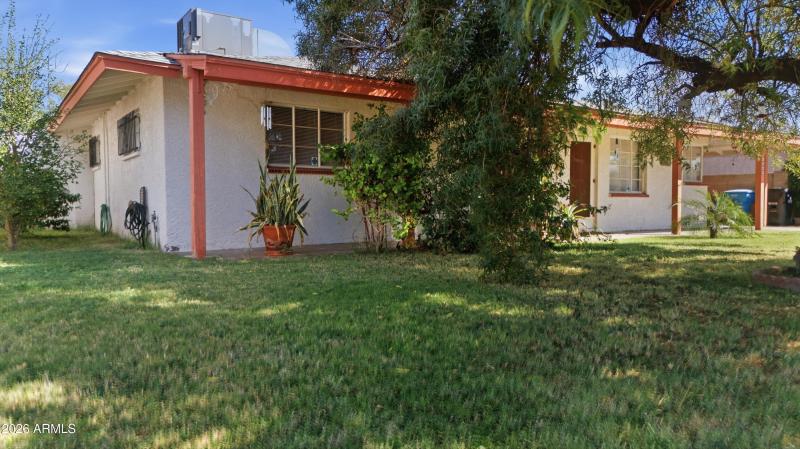 Drone_3322_W_Pierson_St_13