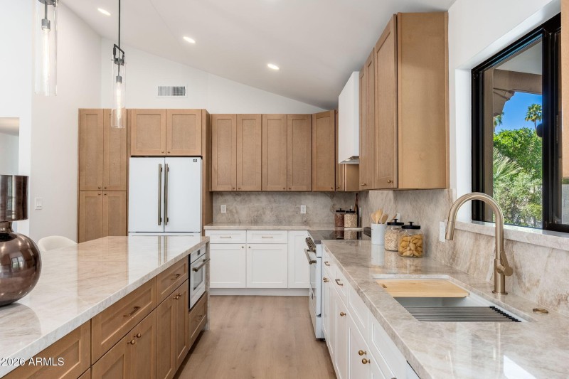 9025 N 83rd Pl, 03-06 - 04