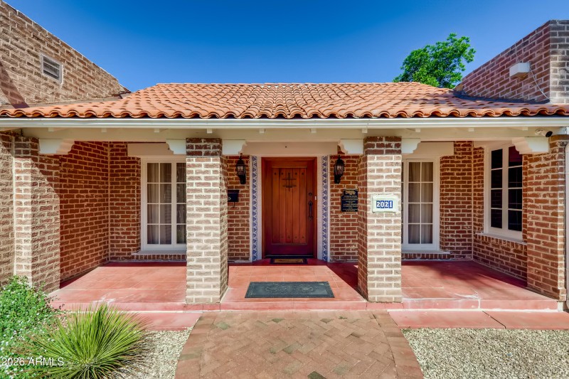 Exterior Front Entry