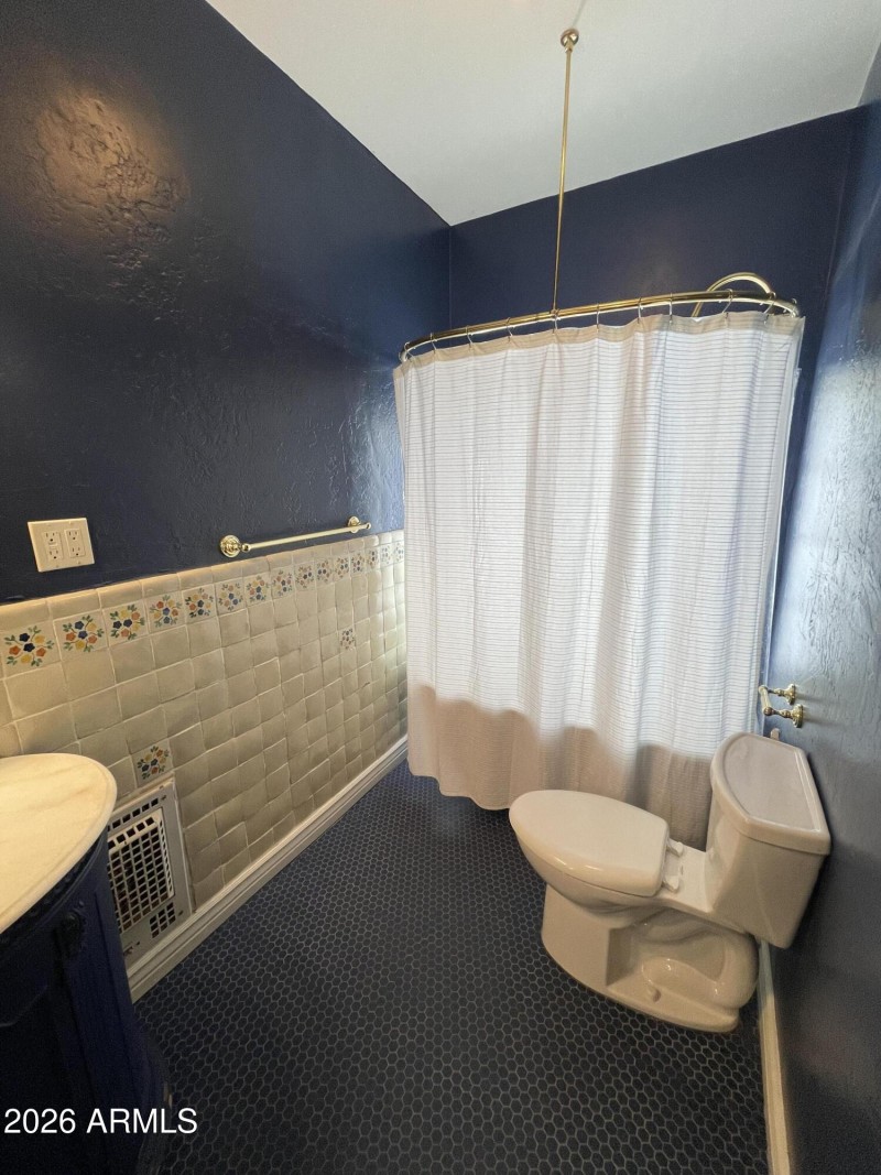 Primary Bathroom Clawfoot Tub:Shower