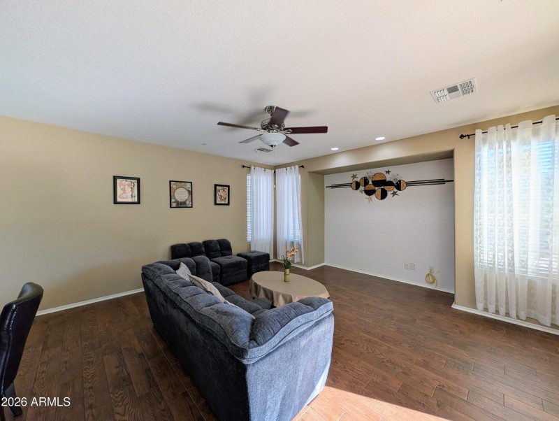 PXL_20260303_232304287