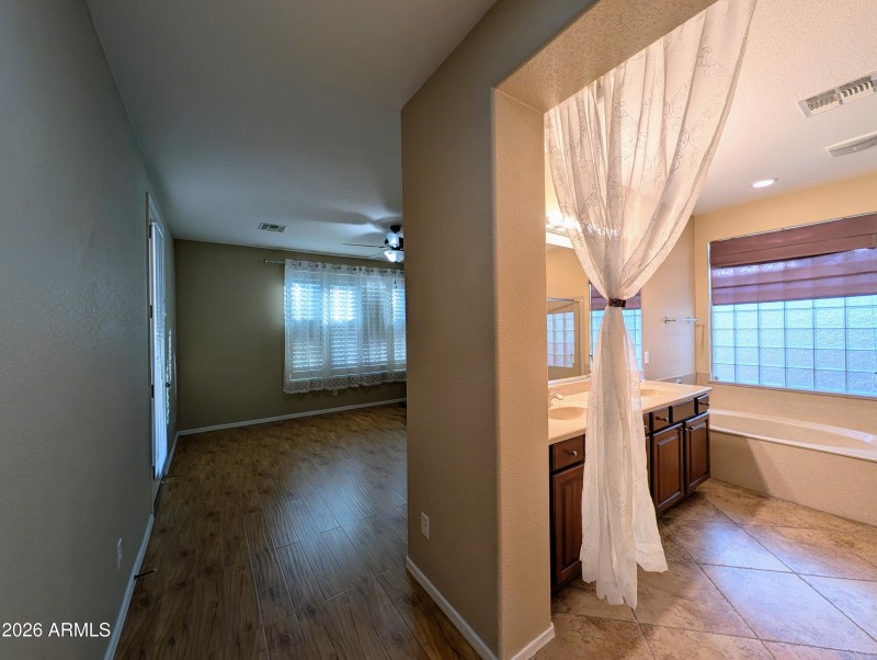 PXL_20260303_232551117