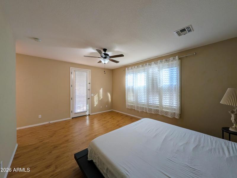 PXL_20260303_232703262