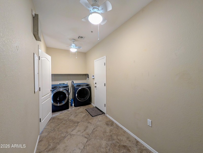 PXL_20260303_233106987