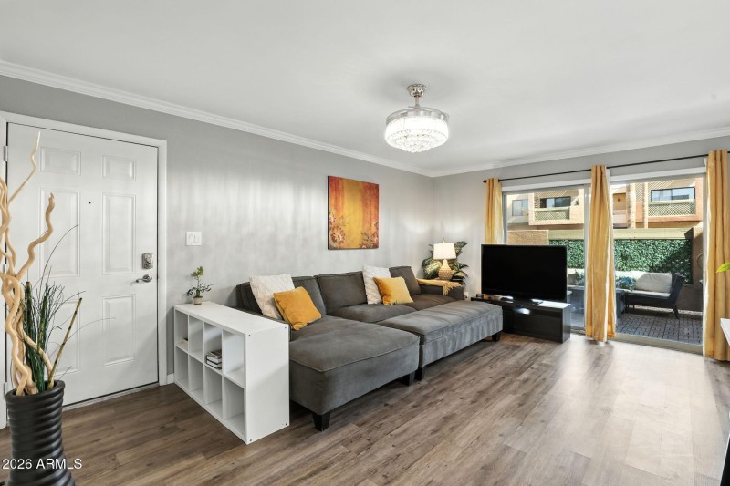 4-web-or-mls-3500 Hayden Rd unit 707 Sco