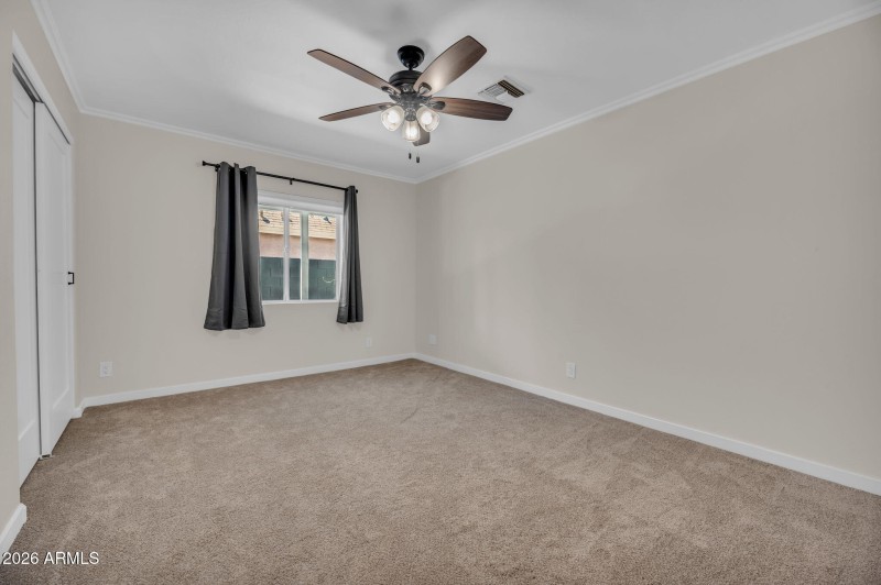 15-web-or-mls-325 E Mitchell Dr-15