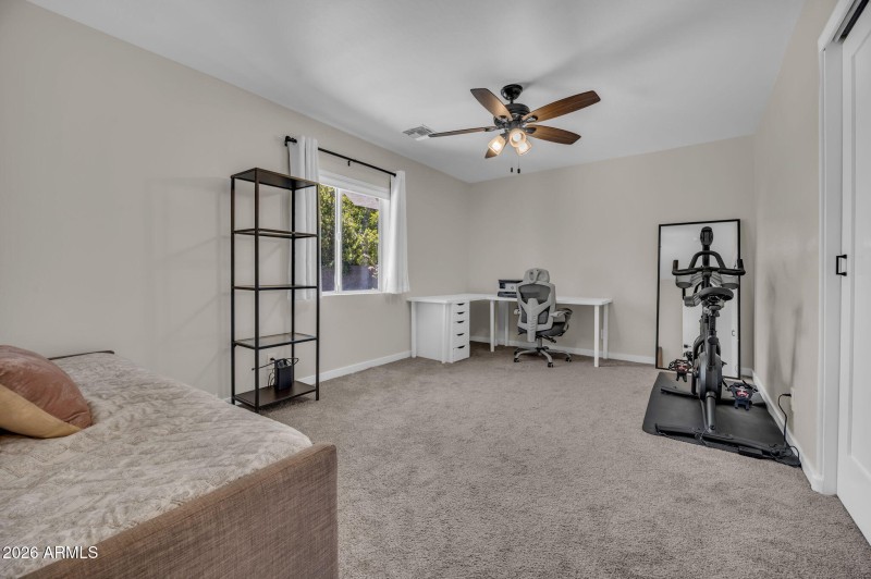 16-web-or-mls-325 E Mitchell Dr-16