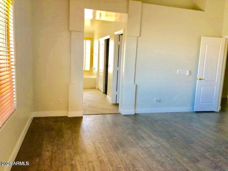 20241004064052294311000000-o