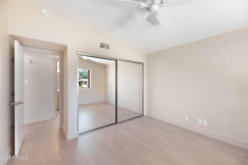 77_Morning_Sun_Dr-18